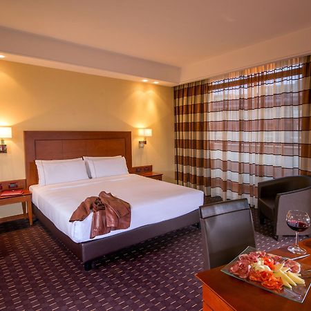 Hotel Capannelle Roma Kültér fotó