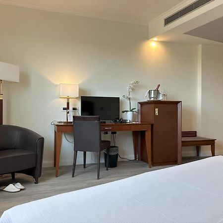 Hotel Capannelle Roma Kültér fotó