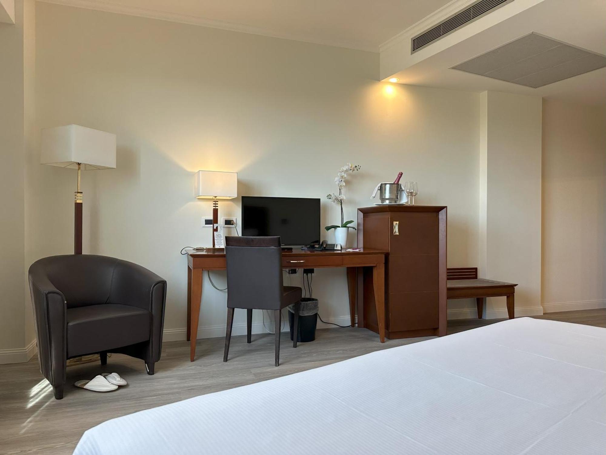 Hotel Capannelle Roma Kültér fotó