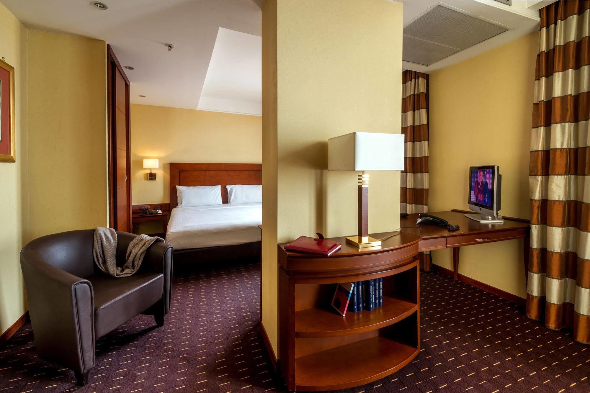 Hotel Capannelle Roma Kültér fotó